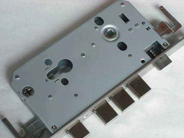 陆丰24小时上门开锁公司